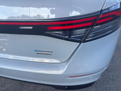 Used 2023 Honda Accord Touring image 6