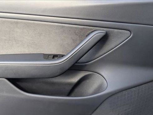 Used 2020 Tesla Model 3 Performance image 11