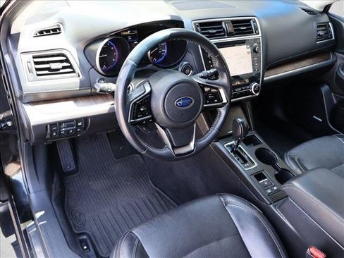 Used 2018 Subaru Outback 2.5i Limited AWD/4WD image 11