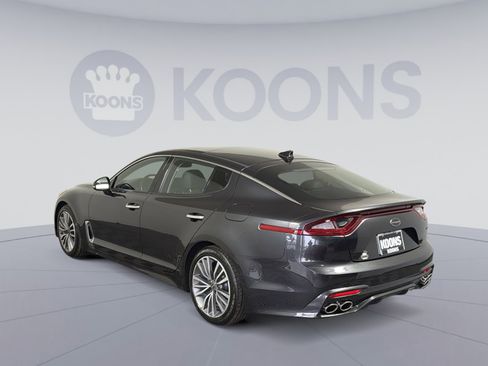 Used 2019 Kia Stinger Premium image 4