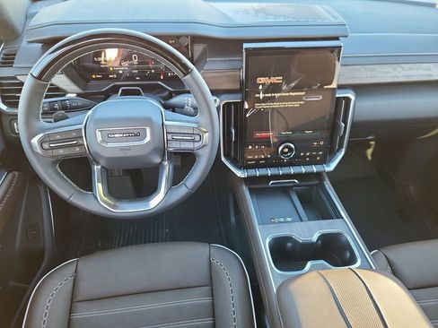 New 2026 GMC Acadia Denali Ultimate w/ LPO, Floor Liner Package AWD/4WD image 11