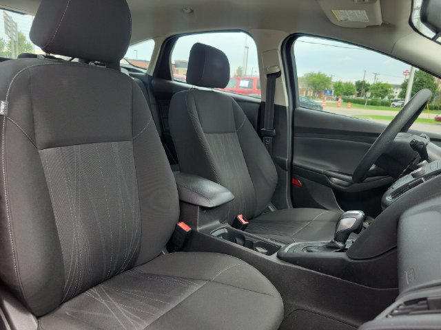 Used 2015 Ford Focus SE w/ Reverse Sensing Package FWD image 24