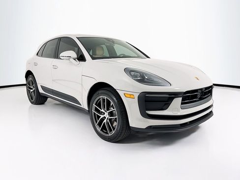 New 2026 Porsche Macan image 7