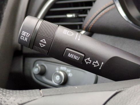 Used 2019 Chevrolet Trax LT w/ LPO, Cargo Package image 29