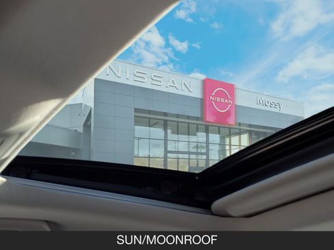 Used 2024 MAZDA MAZDA3 s image 21