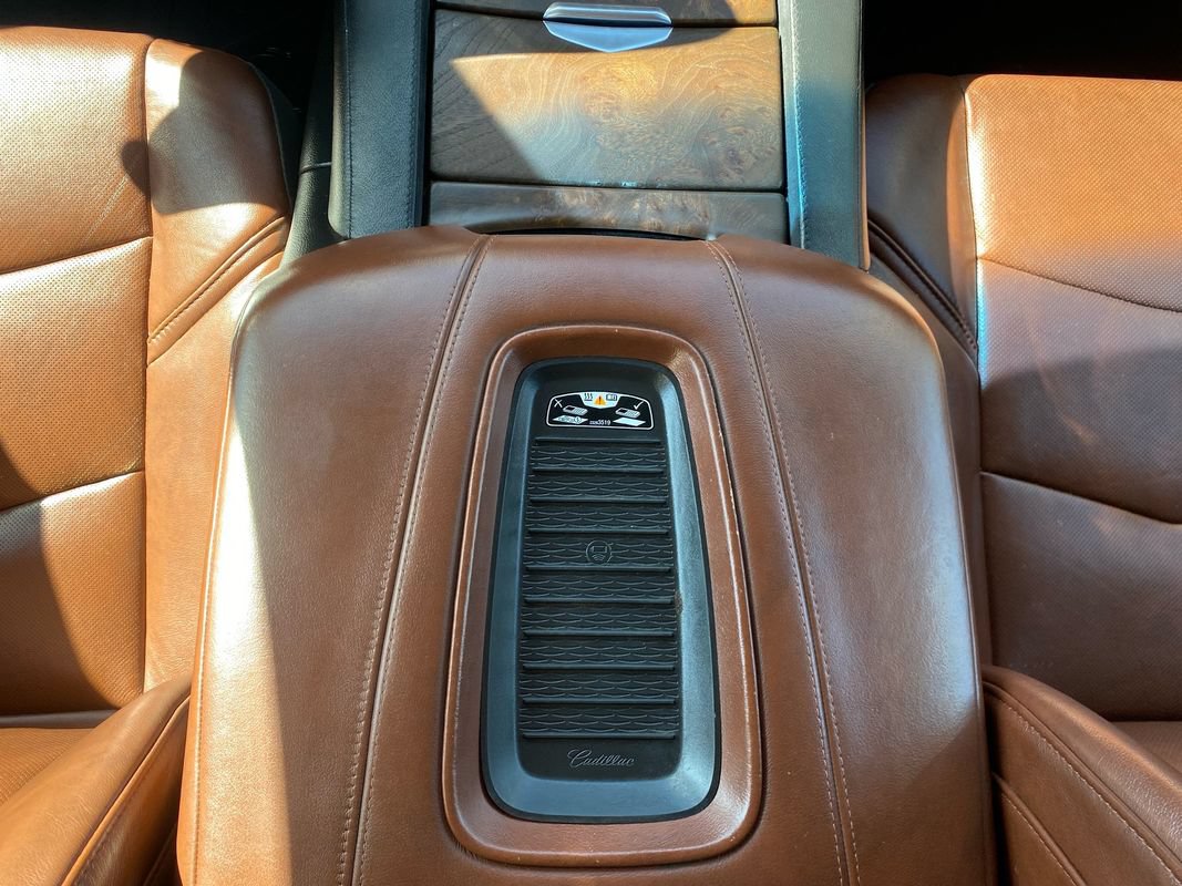 Used 2019 Cadillac Escalade Premium Luxury AWD/4WD image 27