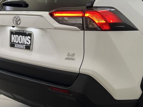 Used 2024 Toyota RAV4 LE AWD/4WD image 29