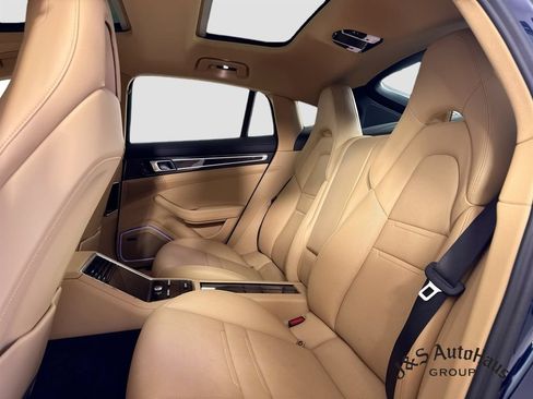 Used 2023 Porsche Panamera 4 Platinum Edition AWD/4WD image 28