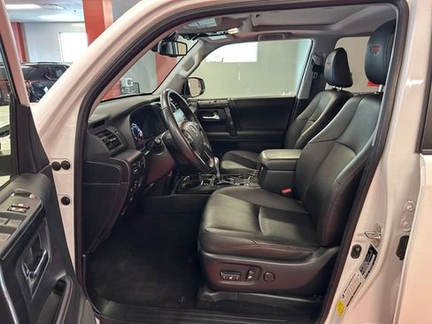 Used 2024 Toyota 4Runner TRD Off-Road Premium w/ Off Road Premium Plus Package AWD/4WD image 11