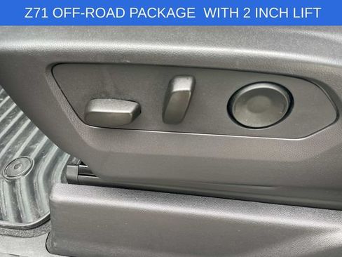Used 2025 Chevrolet Silverado 1500 Custom Trail Boss AWD/4WD image 17