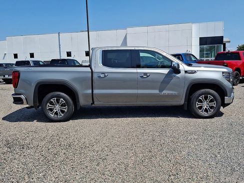 Used 2024 GMC Sierra 1500 SLT AWD/4WD image 10