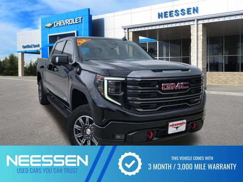 Used 2024 GMC Sierra 1500 AT4 w/ Technology Package AWD/4WD image 1