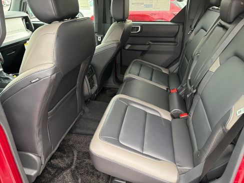 New 2026 Ford Bronco Outer Banks AWD/4WD image 18