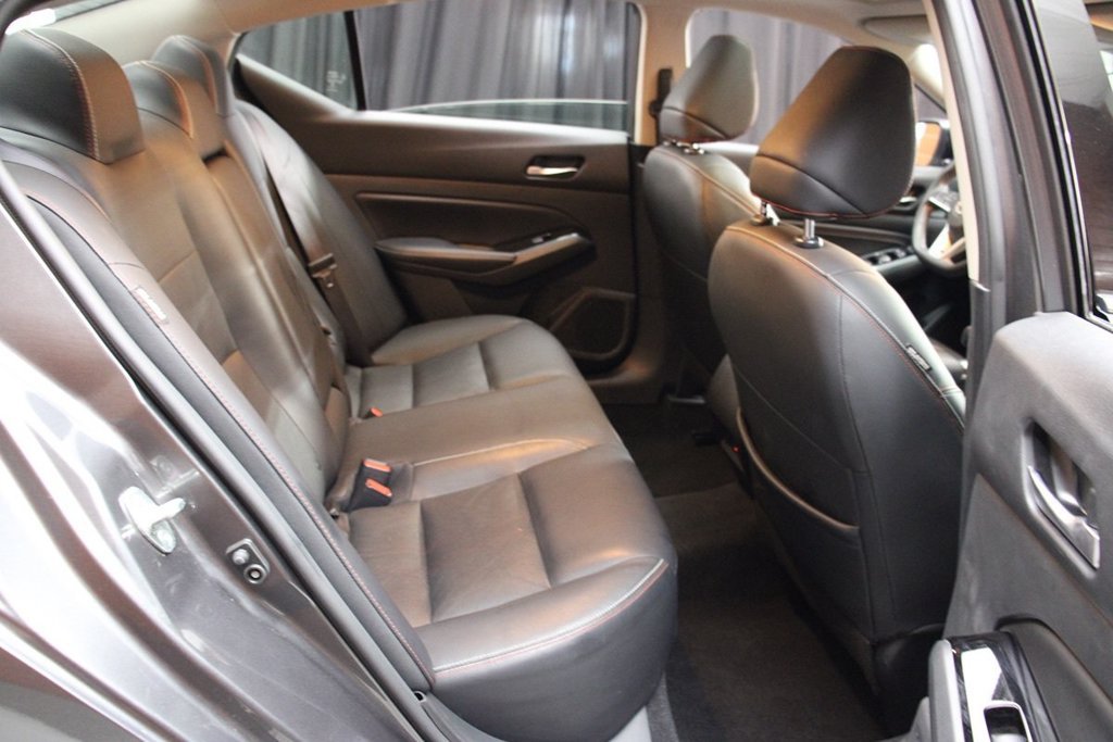 Used 2023 Nissan Altima 2.5 SR w/ SR Premium Package FWD image 16
