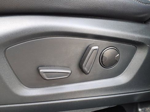 Used 2024 Ford Explorer ST-Line w/ Class IV Trailer Tow Package image 4