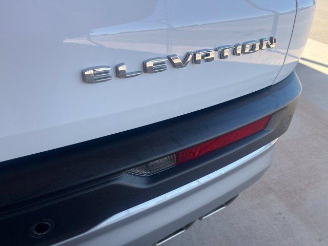 Used 2026 GMC Acadia Elevation w/ Elevation Premium Package FWD image 6