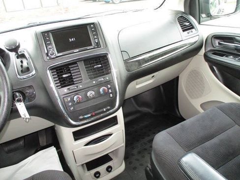 Used 2014 RAM C/V Tradesman FWD image 12