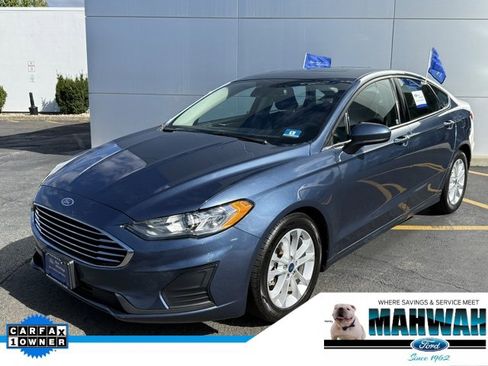 Certified 2019 Ford Fusion SE image 1