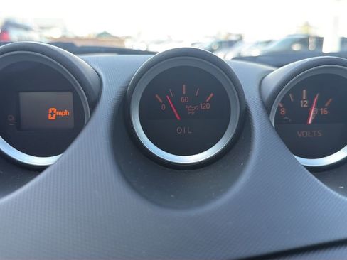 Used 2004 Nissan 350Z Touring image 25