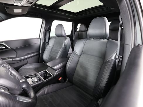 Used 2022 Mitsubishi Outlander SE AWD/4WD image 11