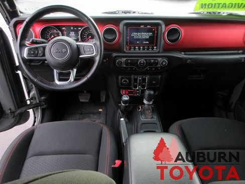 Used 2020 Jeep Gladiator Rubicon image 12