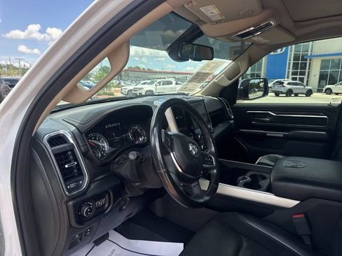 Used 2019 RAM 1500 Laramie AWD/4WD image 14