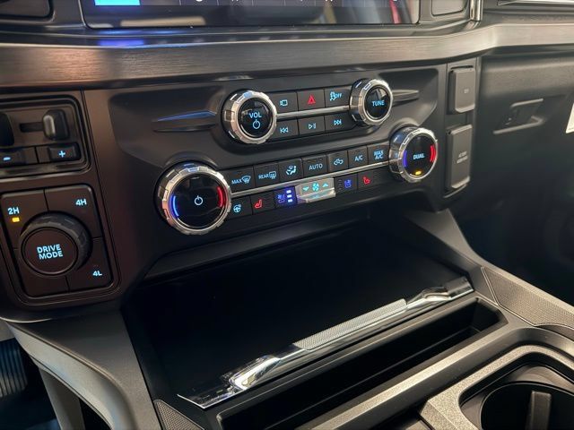 New 2026 Ford F350 Lariat w/ Lariat Premium Package AWD/4WD image 33