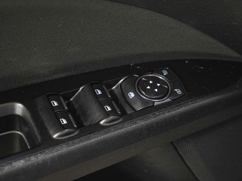 Used 2017 Ford Fusion SE w/ Fusion SE Technology Package FWD image 19