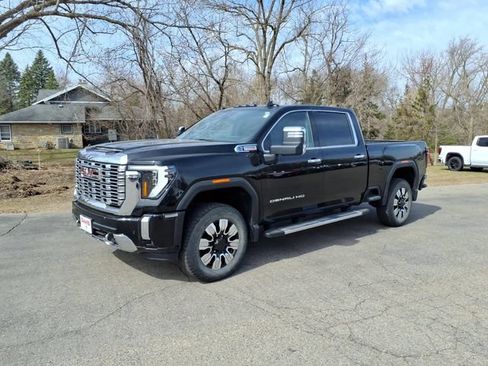 Used 2025 GMC Sierra 3500 Denali w/ Technology Package AWD/4WD image 7
