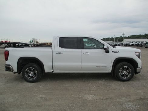 New 2026 GMC Sierra 1500 SLT w/ SLT Convenience Package AWD/4WD image 3