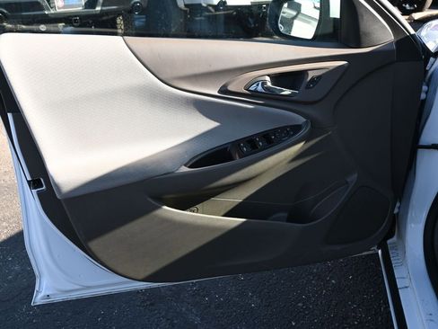 Used 2024 Chevrolet Malibu LT image 18