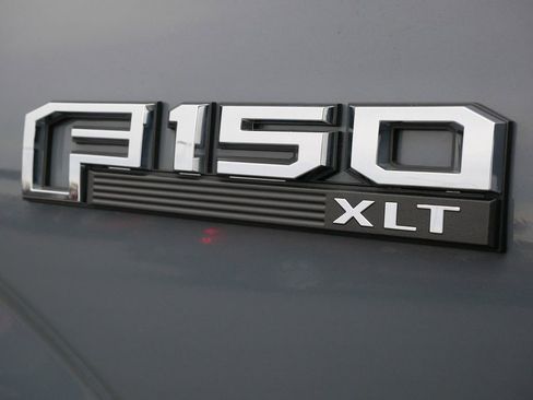 Certified 2022 Ford Explorer XLT w/ Equipment Group 202A image 39