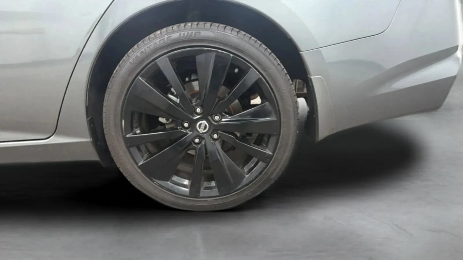 Used 2022 Nissan Altima 2.5 SR w/ Midnight Edition Package FWD image 28