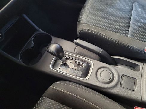 Used 2016 Mitsubishi Outlander ES image 26