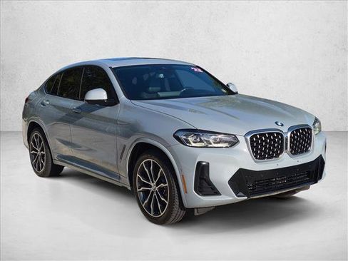 Used 2022 BMW X4 xDrive30i w/ M Sport Package 2 AWD/4WD image 3
