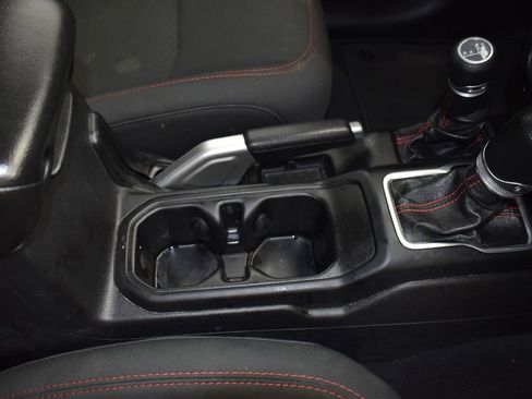 Used 2018 Jeep Wrangler Unlimited Rubicon image 29