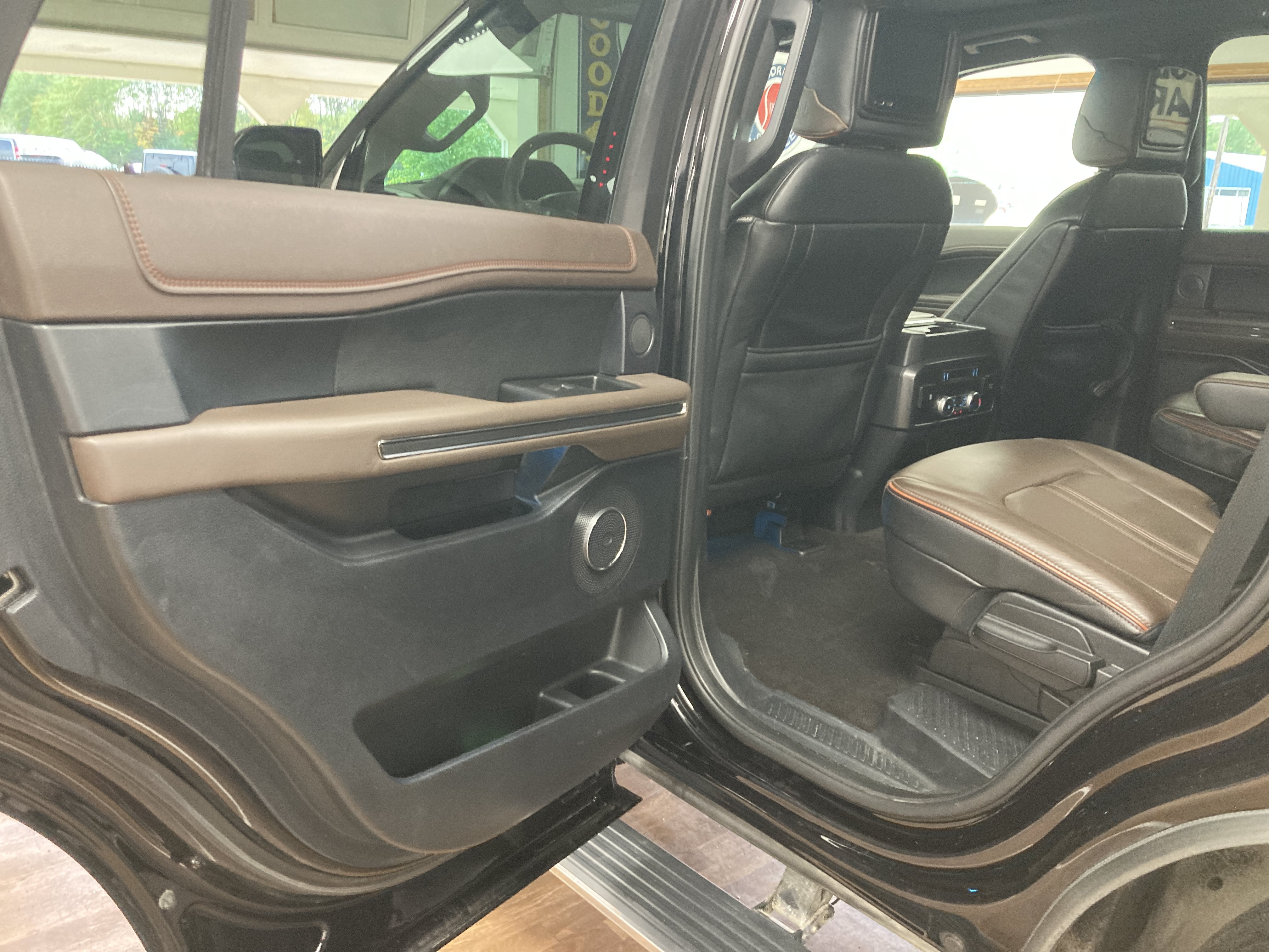 Used 2020 Ford Expedition King Ranch AWD/4WD image 15