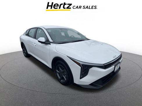 Used 2025 Kia K4 LXS image 1