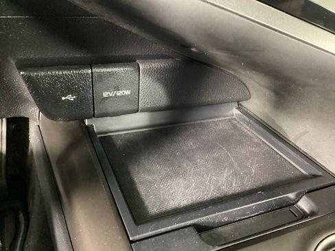 Used 2021 Toyota Camry SE w/ Cold Weather Package image 26