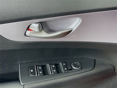 Used 2024 Kia Forte LXS image 18