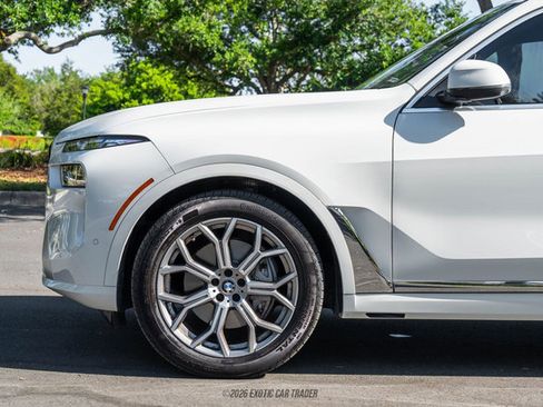 Used 2024 BMW X7 xDrive40i image 2