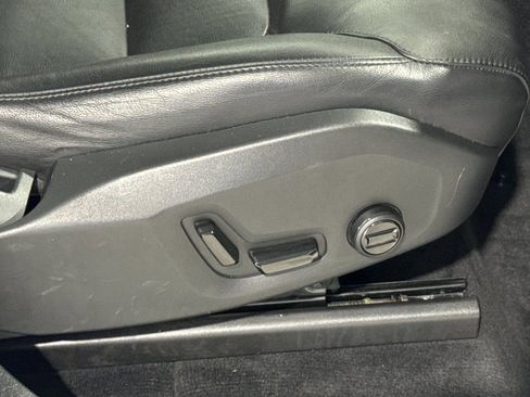 Used 2022 Volvo XC90 T5 Momentum image 25