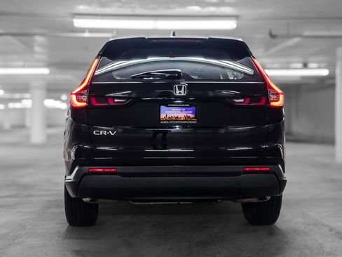 Used 2023 Honda CR-V LX image 7