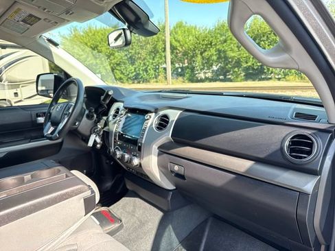 Used 2021 Toyota Tundra SR5 AWD/4WD image 27
