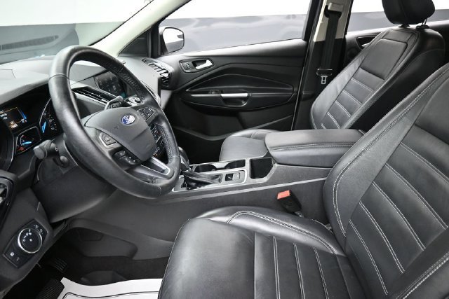 Used 2019 Ford Escape Titanium AWD/4WD image 16