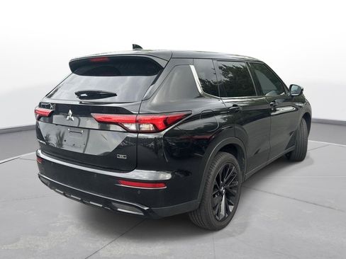 Used 2024 Mitsubishi Outlander SE Black Edition FWD image 6
