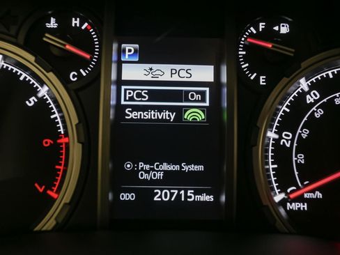 Used 2023 Toyota 4Runner TRD Off-Road Premium w/ Off Road Premium Plus Package AWD/4WD image 40