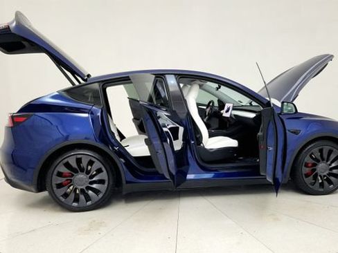 Used 2023 Tesla Model Y Performance AWD/4WD image 20