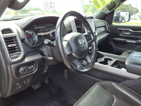 Used 2021 RAM 1500 Laramie w/ Sport Appearance Package AWD/4WD image 18