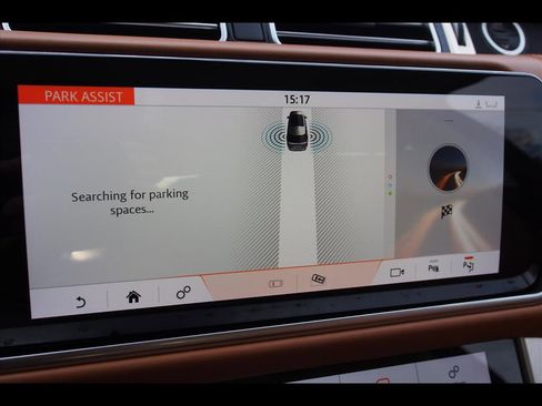 Used 2018 Land Rover Range Rover Autobiography image 45